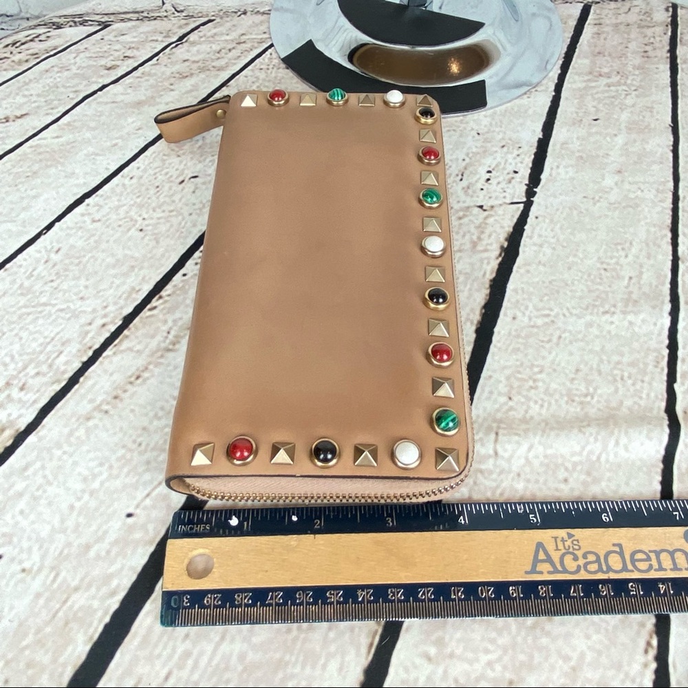Valentino Rockstud zippy zip-around leather wallet - Picture 16 of 16